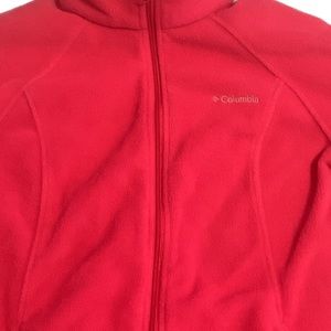Woman's Columbia Fleece Jacket Size Large